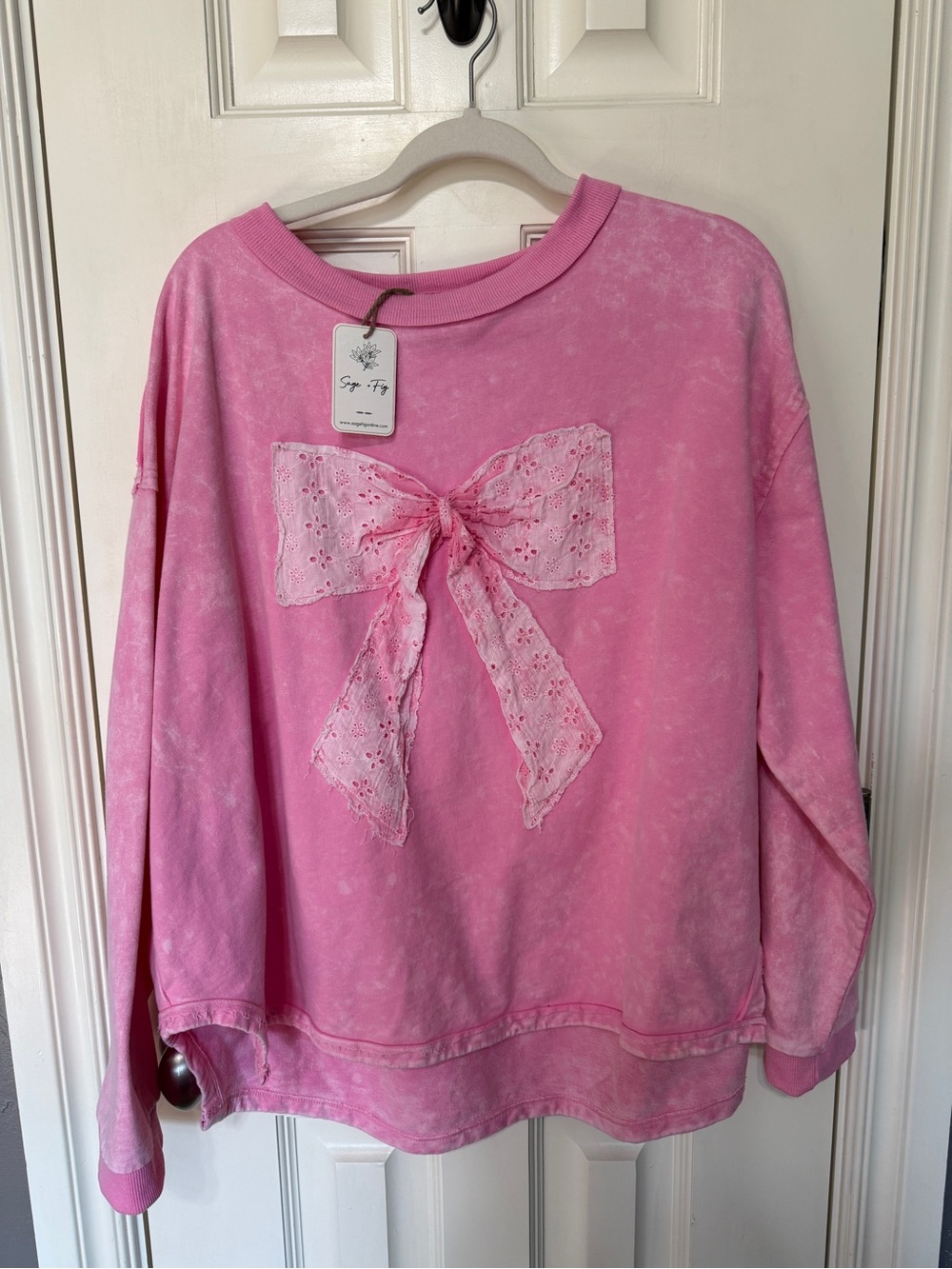Sage + Fig Women’s Mineral Washed Pink Eyelet Bow Sweatshirt